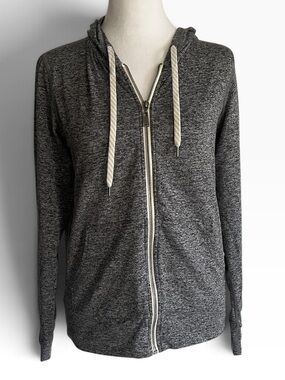 Vuori Halo Performance Full Zip Hoodie Heather Gray Women’s. Fits like XS.